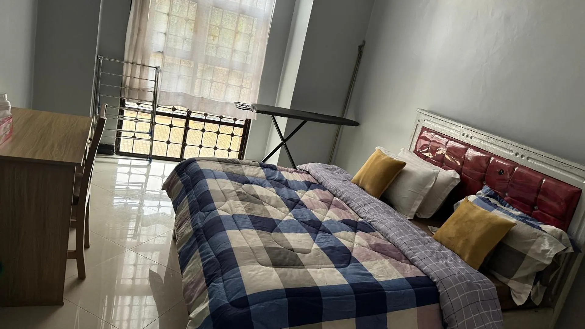 شقة Rhonas Place كامبالا